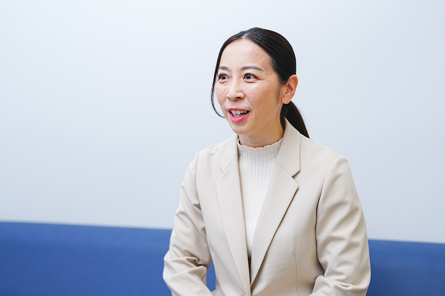 審判員と仕事の両立に加え、資格取得や事務局のサポートなど、様々なことにチャレンジしている【写真:荒川祐史】