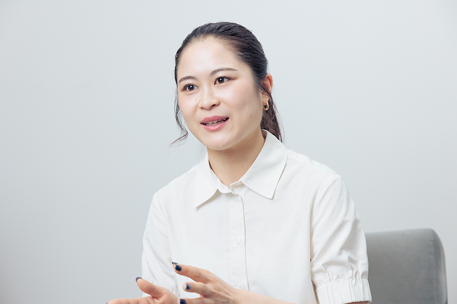 怪我をした当時の心境を振り返る【写真：松橋晶子】